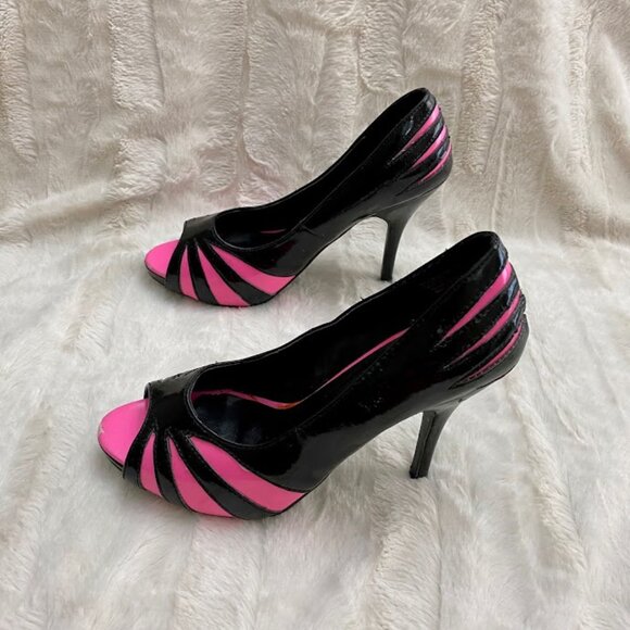 Vintage Monster High Draculaura Inspo Black Pink Peep Toe Stiletto Heels Sz 7.5 - Picture 2 of 11